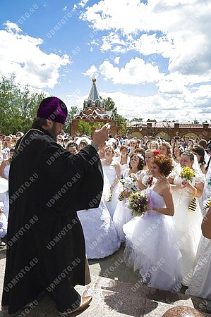 марафон невест,невеста,отец Виктор,священник,девушка